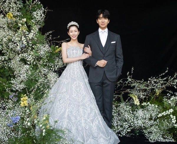 이승기 이다인 / 사진=휴먼메이드 공식 SNS