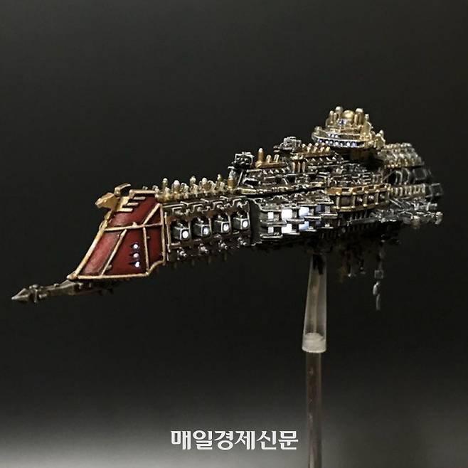 정재훈 작가의 LED삽입 피규어 작품 정재훈 작가(마에스트로 @jjh_maestro)의 LED삽입 피규어 작품