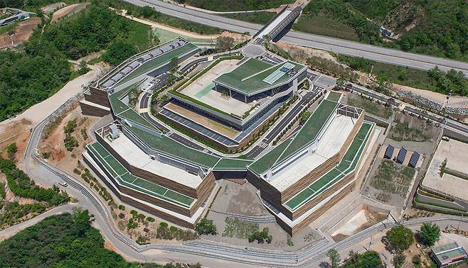 네이버 춘천 데이터센터 '각'. 네이버