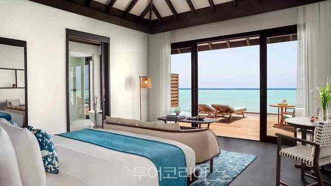 몰디브 아난타라 벨리 리조트, 디럭스 오버워터 풀 빌라 내부