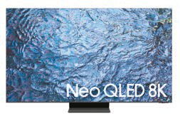 TV 업종에서 공동 1위를 차지한 LG의 올레드 TV(오른쪽)와 삼성의 Neo QLED 8K.