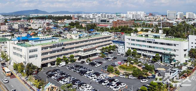 익산시 청사 전경.