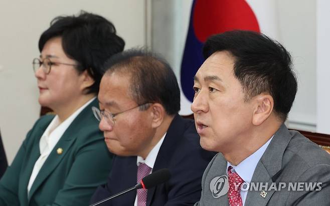 발언하는 김기현 대표 (서울=연합뉴스) 하사헌 기자 = 국민의힘 김기현 대표가 25일 오전 서울 여의도 국회에서 열린 최고위원회의에서 발언하고 있다. 2023.5.25 toadboy@yna.co.kr