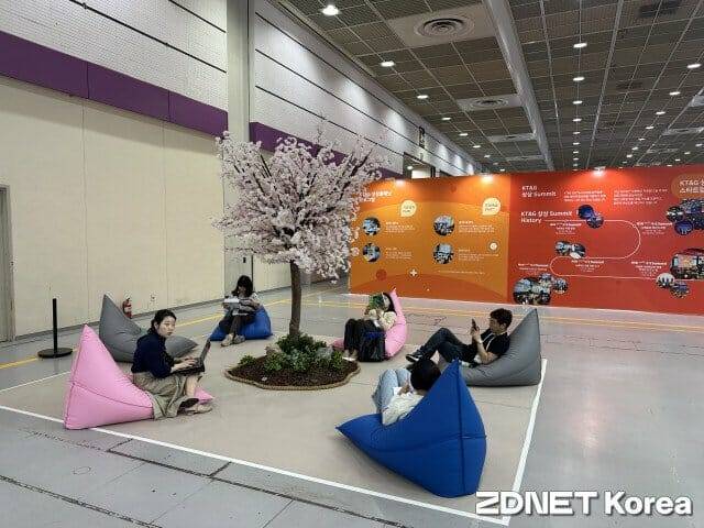 넥스트라이즈 2023 휴게 공간