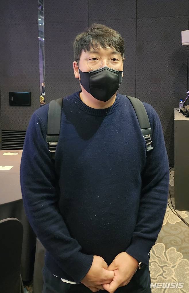 [서울=뉴시스] 김희준 기자 = 1일 서울 강서구 메이필드호텔에서 열린 한국프로야구선수협회 정기총회에서 제12대 회장으로 당선된 LG 트윈스의 김현수. 2022.12.01jinxijun@newsis.com