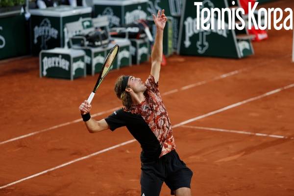 3회전에서 완승을 거둔 치치파스