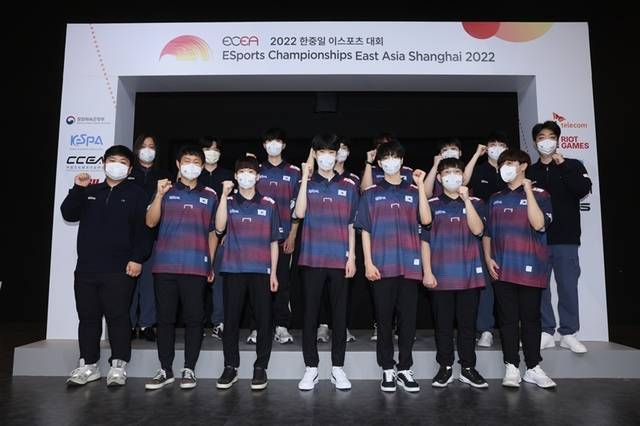 지난해 한중일 e스포츠 대회 한국 선수단. 협회 제공