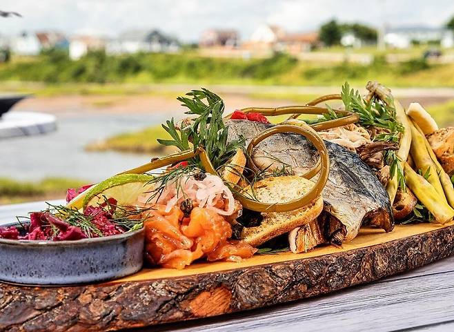 블루머슬카페 나무반상 한상