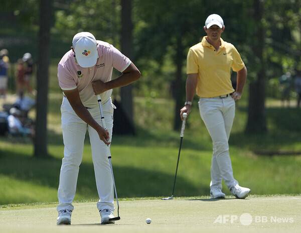 2023년 미국프로골프(PGA) 투어 메모리얼 토너먼트에 출전한 김시우 프로, 로리 맥길로이가 최종라운드에서 동반 경기하는 모습이다. 사진제공=ⓒAFPBBNews = News1