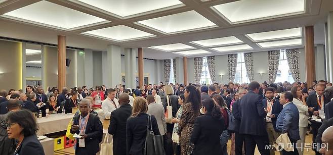 제90차 세계동물보건기구 WOAH 총회가 지난 달 21~25일 프랑스 파리에서 각국 대표 수의사(CVO) 등 전문가 1000여명이 참석한 가운데 열렸다. /사진=정혁수