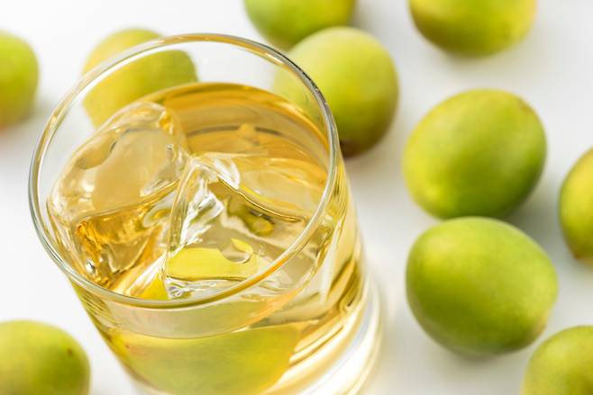 매실청은 설탕 종류에 따라 더욱 건강하게 만들 수 있다. [123RF]