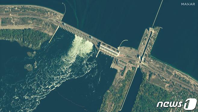 우크라이나 내 러시아 점령지인 헤르손에 위치한 카호프카 댐. 2022.10.18. ⓒ 로이터=뉴스1 ⓒ News1 정윤영 기자