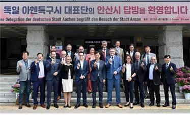 독일 아헨특구시 경제협력사절단이 수소 등 신재생에너지 분야 협력 및 양 도시 간 기업·교육 등 교류 확대를 위해 안산시를 방문했다. 사진제공｜안산시