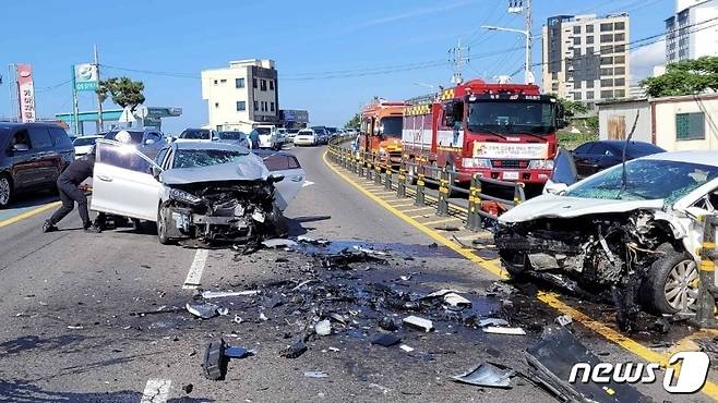 6일 제주시 외도동에서 발생한 사고 현장.(제주소방서 제공)