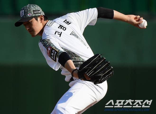 6일 부산 사직구장에서 열린 KT와 롯데의 경기. 고영표가 투구하고 있다. 부산=정재근 기자 cjg@sportschosun.com/2023.6.6/