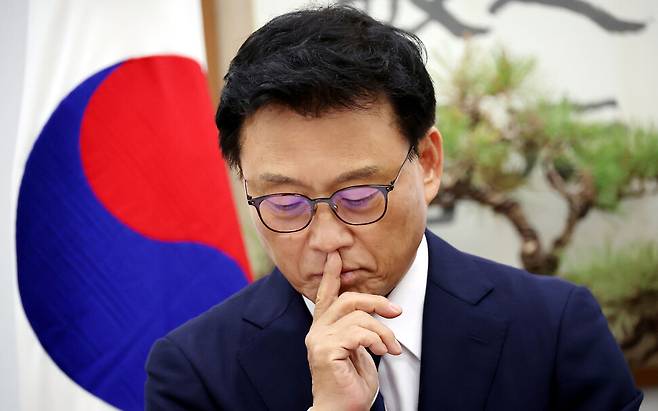 박광온 더불어민주당 원내대표가 5일 오후 국회에서 한겨레와 인터뷰를 하고 있다.김경호 선임기자 jijae@hani.co.kr