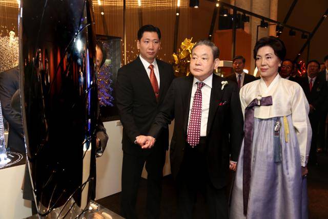 이건희 삼성전자 당시 회장이 2013년 10월 열린 '신경영 20주년' 기념 만찬 행사에 참석한 모습. 삼성전자 제공