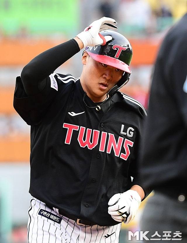 햄스트링 부상 이후 첫 실전경기였던 6일 퓨처스 두산전에서 맹타를 휘두른 LG 이재원. 사진=김영구 기자