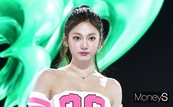 그룹 에스파가 '워터밤' 출연을 확정지은 가운데, 일부 팬들은 닝닝에 대한 우려를 드러냈다. 사진은 지난달 서울 강남구 삼성동 인터컨티넨텔 서울 코엑스 오디토리움에서 열린 세번째 미니앨범 'MY WORLD' 컴백 기자간담회에 참석한 걸그룹 에스파 닝닝. /사진=임한별 기자