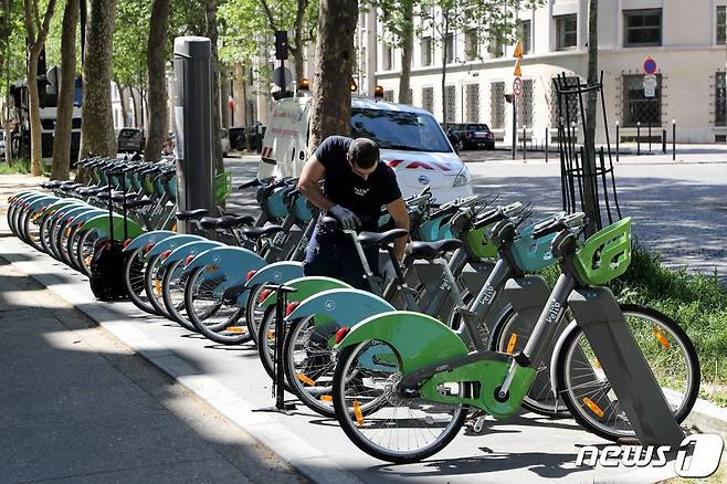 프랑스 파리 자전거 대여 서비스 '벨리브'(Velib)의 자전거들 2020.4.23 ⓒ AFP=뉴스1 ⓒ News1 정윤미 기자