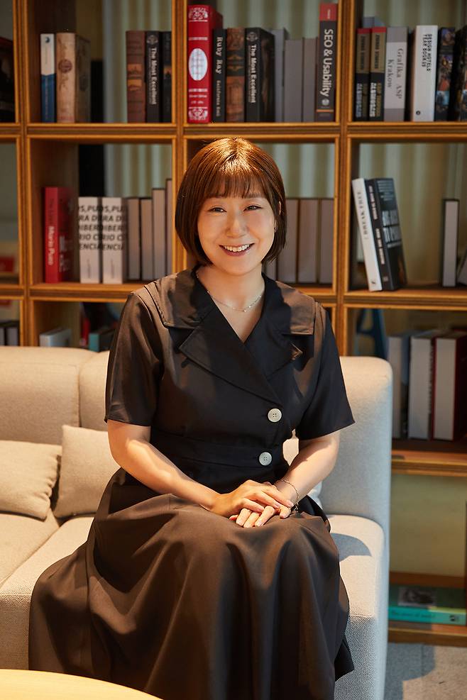 How did Ra Mi-rans young-sun!Ra Mi-ran said that she wanted to appear in the work at the JTBC drama  ⁇  Bad Mother  ⁇  (playwright Bae Se-young / director Shim Na-yeon) End interview held at a cafe in Gangnam-gu, Seoul on June 8, .Bad Mother was a young-sun who had to be The Good Bad Mother for his child.(Ra Mi-ran) and his son Lee Do-hyun, who became a child, is a touching healing comedy looking for lost happiness.Ra Mi-ran, who said, It was a work I wanted to do even if I hung up during the production presentation of Bad Mother, said, It seems that it is not easy to take on the role of living a stormy and stormy life.Bad Mother may be the story of Mother, but there is a story of a biography-like Remady, a story of various mothers in it, and a story of a view to look at life.If you are a certain age, you will be a mother or grandmother, but you are likely to be missing like accessories. As an actor, the role of storming like a storm seems to be very attractive.It is not easy to meet funny and lovely works, so when you come in, you have to say thank you. As I read the script, I was stuck in the scene. It seems to have been every time. In the case of ending, it seems to be good at fishing so that I can see the next time.At first, I read the script without knowing that it was a strong child.The more you go, the more you get puzzled, the more you get goosebumps.  It was fun to see it in a way. It can be said that it is a new wave, but the classics are eternal. Thank you for enjoying it.The ratings were expected to be around 7% to 8% (based on paid households nationwide).Ra Mi-ran, who was diagnosed with stage 4 stomach cancer and had to undergo active treatment, said, I saw a series of comments saying that she was in the late stages of stomach cancer and that she looked so good, skinny and healthy. Its not that I didnt worry while filming. Its because of a lack of care.When everyone made a deposit, I lost weight, but I couldnt do it well. I had a lot of filming in the provinces, so I ate together. I think Im weak-willed, he said with an embarrassed smile.I asked the artist, Please send me a nice one if you go (to death), do not be so sick and painful, but send it nicely. I did not want to see Young-sun!I have experienced twists and turns during my life, and it seems to me that it is the most pitiful thing to go while suffering. Ra Mi-ran said, There were many emotional gods from the first morning. When it happened, my eyes were always swollen. When I poured it on the first god, I went all day.Sometimes its not swelling, but sometimes its swollen, he said. Its strange that if the script is written well, feelings will happen without effort.Even the frequency of tears was reduced a lot. There were times when it was continuous and there were too many, but the viewers were tired of watching it, so I reduced it a lot.I dont feel like Im Acting tears when Im in the flow of the script. I think I used a little more effort to control my tears, he said. I didnt have a long-lasting feeling, and I got out right after I cut.Ra Mi-ran said, I had a hard time because Lee Do-hyun was in the water. I heard a lot of stories about Mother being crazy.Young-sun!s mind has no place to go anymore. I had the idea that I had to let my child live alone quickly. I kept pushing (Lee Do-hyun).There is a scene where I throw a wheelchair. I originally had no arm strength, but I threw it away. Mothers seem to have superpowers.As for the scene of receiving the adoption agreement from Kang Ho, the script was written with excessive makeup. I thought it would be embarrassing for a martial artist.I was so funny that I was worried about what to do if I looked funny or my feelings were broken. When I shot the scene, I continued to cry a martial artist and shot it again a few times.I cried and cried, but I cried too.Ra Mi-ran said, I think Ive seen the back of my head for a while.When I shot such a scene, I hung a wire, but I did not hang it, and when I shot my upper body, I said that I would lean over and put my weight on it. It tightened sooner than I thought.Young-sun! I thought it would have been a burden, he said.Ra Mi-ran said, I want to be happy because I am the only flesh and blood, and I want to be happy. I thought that if I live like that, I will be happy.Then I fell down together and I guess I knew what happiness was.When Young-sun! Was happiest, it was when I ate a martial artist rice, and when Young-sun!It seems that Young-sun! Was a god who was aware of his actions. (Continued from Interview 2.