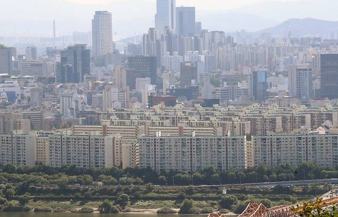 서울 강남구 압구정 한강변 아파트 모습. 사진=뉴스1