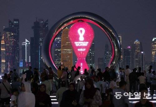 카타르 도하의 야경.  카타르는 아랍 산유국 중 가장 먼저 대대적인 국가 차원의 글로벌 스포츠 산업 투자에 나선 나라로 꼽힌다. 동아일보DB