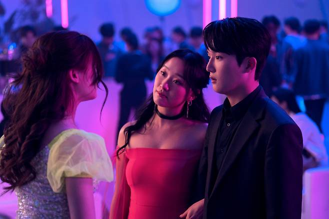 Choi Min-yeong (right) plays Dae, a high school student, in "XO, Kitty." (Netflix)