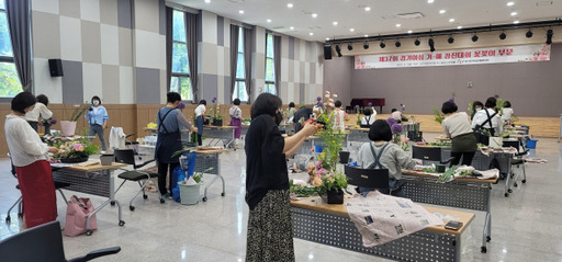 지난해 경기여성의전당에서 열린 ‘경기여성 기·예 경진대회’. 경기도여성단체협의회 제공 