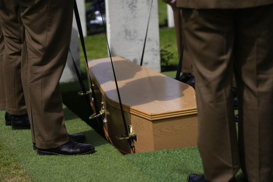 에콰도르 장례식장에서 76세 여성이 관 속에서 살아 돌아왔다. 사진은 직접적 연관 없음. AP=연합뉴스