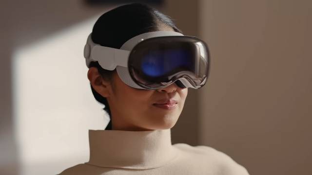 애플의 혼합현실(Mixed Reality) 헤드셋 기기인 ‘비전 프로(Vision Pro)’. [유튜브 'Apple' 채널 캡처]