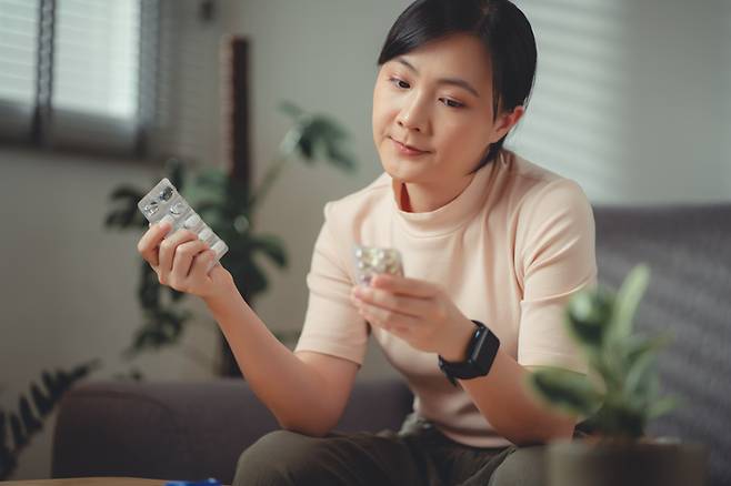 여름에 맞춰 늘려야 하는 영양제가 있다면 줄여야 하는 영양제도 있다. [사진= 게티이미지뱅크]
