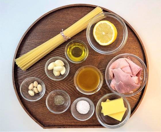 잠봉 파스타 재료. 사진 이정웅