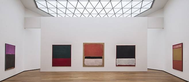 the East Building’s Tower 1 gallery features a rotating series of paintings by Mark Rothko, [National Gallery of Art]