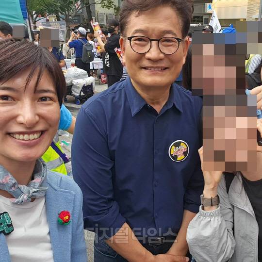 김빈(왼쪽) 전 대통령비서실 디지털소통센터 행정관과 송영길 전 더불어민주당 대표. <김빈 SNS