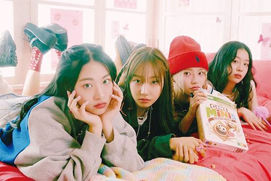 데뷔 전부터 K팝 걸그룹 최장 빌보드 핫100 차트인 기록을 새로 쓴 피프티 피프티. (어트랙트 제공)