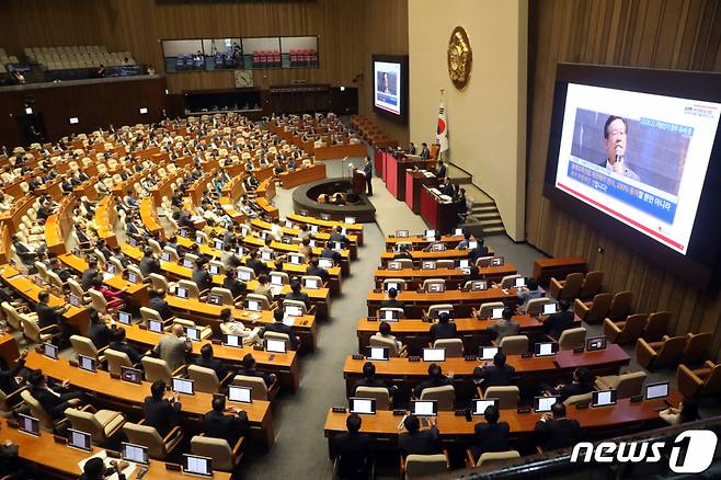 (서울=뉴스1) 황기선 기자 = 김기현 국민의힘 대표가 20일 오전 서울 여의도 국회에서 열린 제407회 국회(임시회) 제5차 본회의에서 국정에 관한 교섭단체 대표연설을 하고 있다. 2023.6.20/뉴스1 Copyright (C) 뉴스1. All rights reserved. 무단 전재 및 재배포 금지.