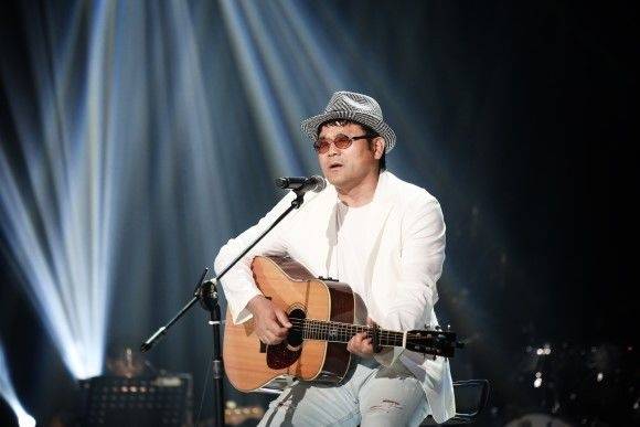 장철웅은 행운아였다. 그는 '서울 이곳은'으로 존재감을 알리며 일약 발돋움한다. 대학가요제(83년) 출전 이후 무명가수로 빛을 보지 못하다 드라마 OST가 폭발하며 대중가수로 거듭난다. /KBS '콘서트 7080'