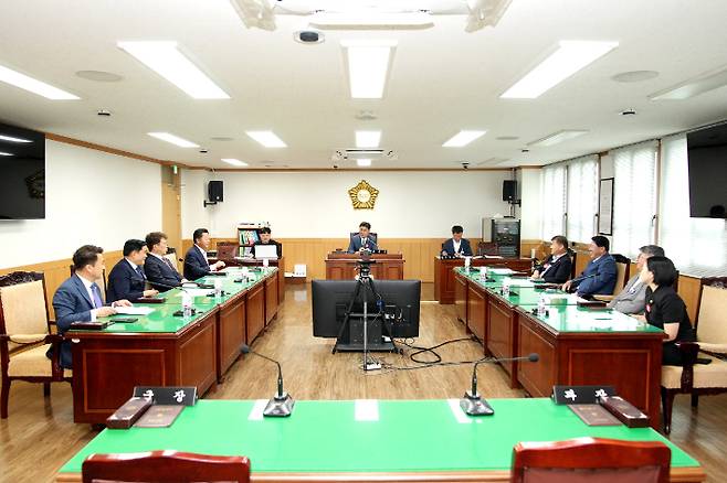 경주시의회 예산결산위원회가 회의를 열고 있다. 경주시의회 제공