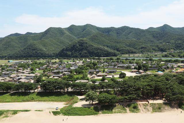 부용대에서 보는 하회마을 풍경. 마치 미니어처 세트처럼 보인다. ⓒ박준규