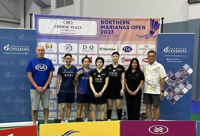 ▲ 왼쪽에서 네 번째가 이유림, 다섯 번째가 신승찬 ⓒ대한배드민턴협회