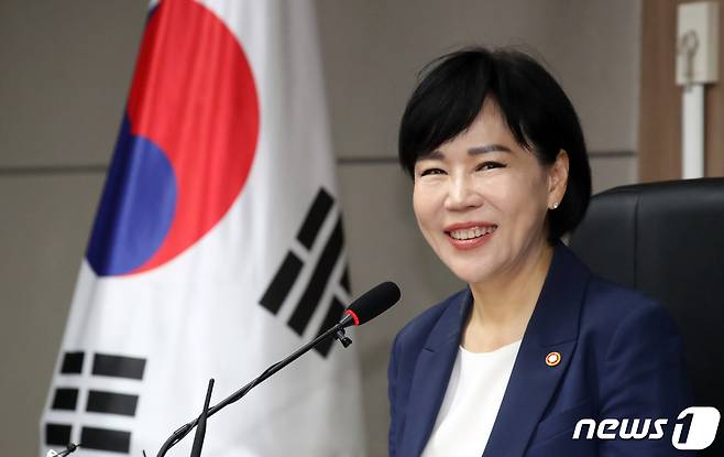 오는 27일 퇴임하는 전현희 국민권익위원장이 26일 오전 서울 종로구 세종대로 정부서울청사에서 열린 퇴임 기자간담회에서 인사말을 하고 있다. 2023.6.26/뉴스1 ⓒ News1 김명섭 기자