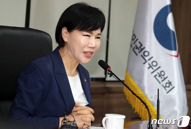 오는 27일 퇴임하는 전현희 국민권익위원장이 26일 오전 서울 종로구 세종대로 정부서울청사에서 열린 퇴임 기자간담회에서 인사말을 하고 있다. 2023.6.26/뉴스1 ⓒ News1 김명섭 기자