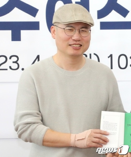 신당 준비모임 '다른 미래를 위한 성찰과 모색'의 곽대중 대변인. ⓒ News1 황기선 기자