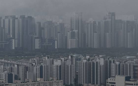 27일 대한건설정책연구원은 최근  'RICON 건설브리프 47호'를 발표, 정비사업 향배와 3기 신도시 등 공급 확대, 아파트 가격의 저점 도달 여부 등이 올해 하반기 서울과 경기 주택 시장에 집중적인 영향을 줄 것이라고 내다봤다. 수요가 회복된다고 가정한다면 이에 수반되는 공급 확대와 투자 증가는 국지적 가격 불안정성으로도 이어질 수 있다고도 덧붙였다./사진=뉴스1