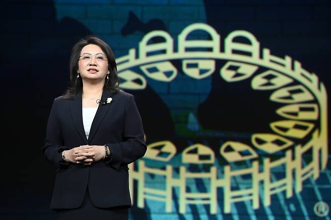 페기 차이 MDRT 회장이 25일(현지시간) 미국 테네시주 내슈빌에서 열린 ‘2023 MDRT 연차총회’에서 인사말을 하고 있다. [MDRT 제공]
