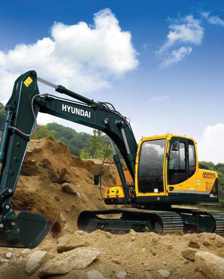 HD현대건설기계가 인도 푸네 공장에서 생산하는 14톤t 크롤러 굴착기. HD현대건설기계