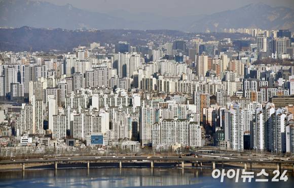 서울 도심 아파트 단지 전경. [사진=정소희 기자]