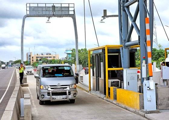 파드마대교 하이패스 시연 장면. 강갑생 기자