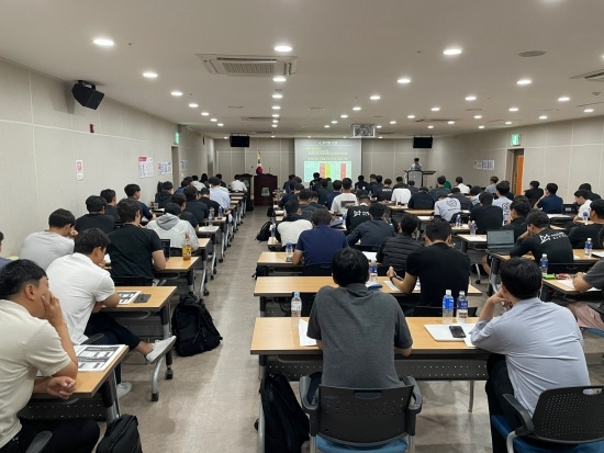 한국프로축구연맹이 지난 26일 K리그 유소년 지도자의 역량 강화를 위한 피지컬, 영양 교육과 피지컬 T/F 정기 모임을 진행했다. 사진=한국프로축구연맹 제공